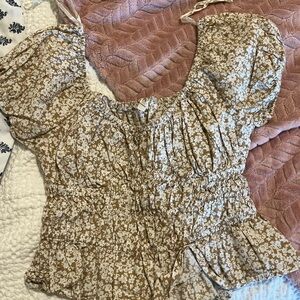 Floral Puff Sleeve Top in Brown